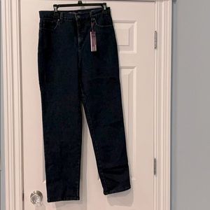 Gloria Vanderbilt Amanda jeans size 12 NWT